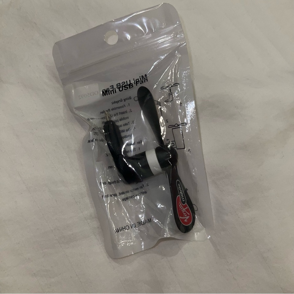 Virgin Mobile mini USB fan